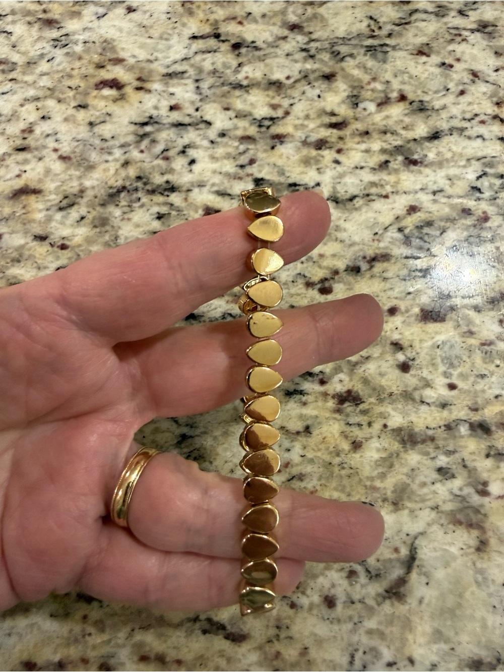 Gold Tone Teardrop Link Stretch Bracelet Statement Jewelry - Picture 3 of 4